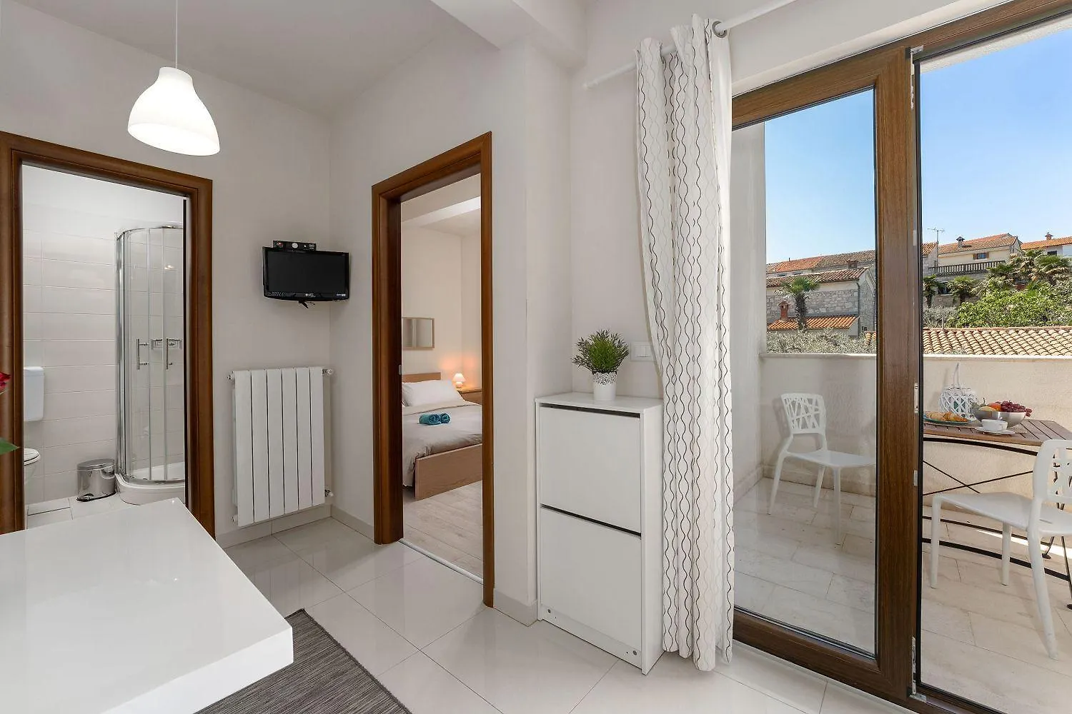 Extravagantes Apartment Nur 100 Meter Zum Strand Mit Salzwasserpool Und Jacuzzi Funtana