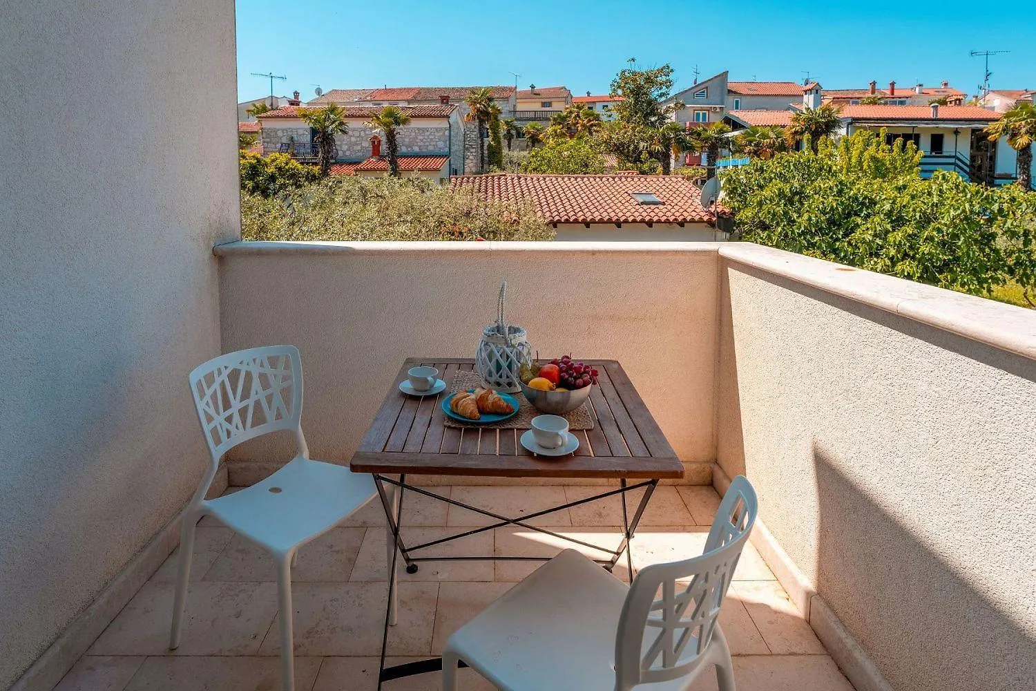 Extravagantes Apartment Nur 100 Meter Zum Strand Mit Salzwasserpool Und Jacuzzi Funtana Croatia