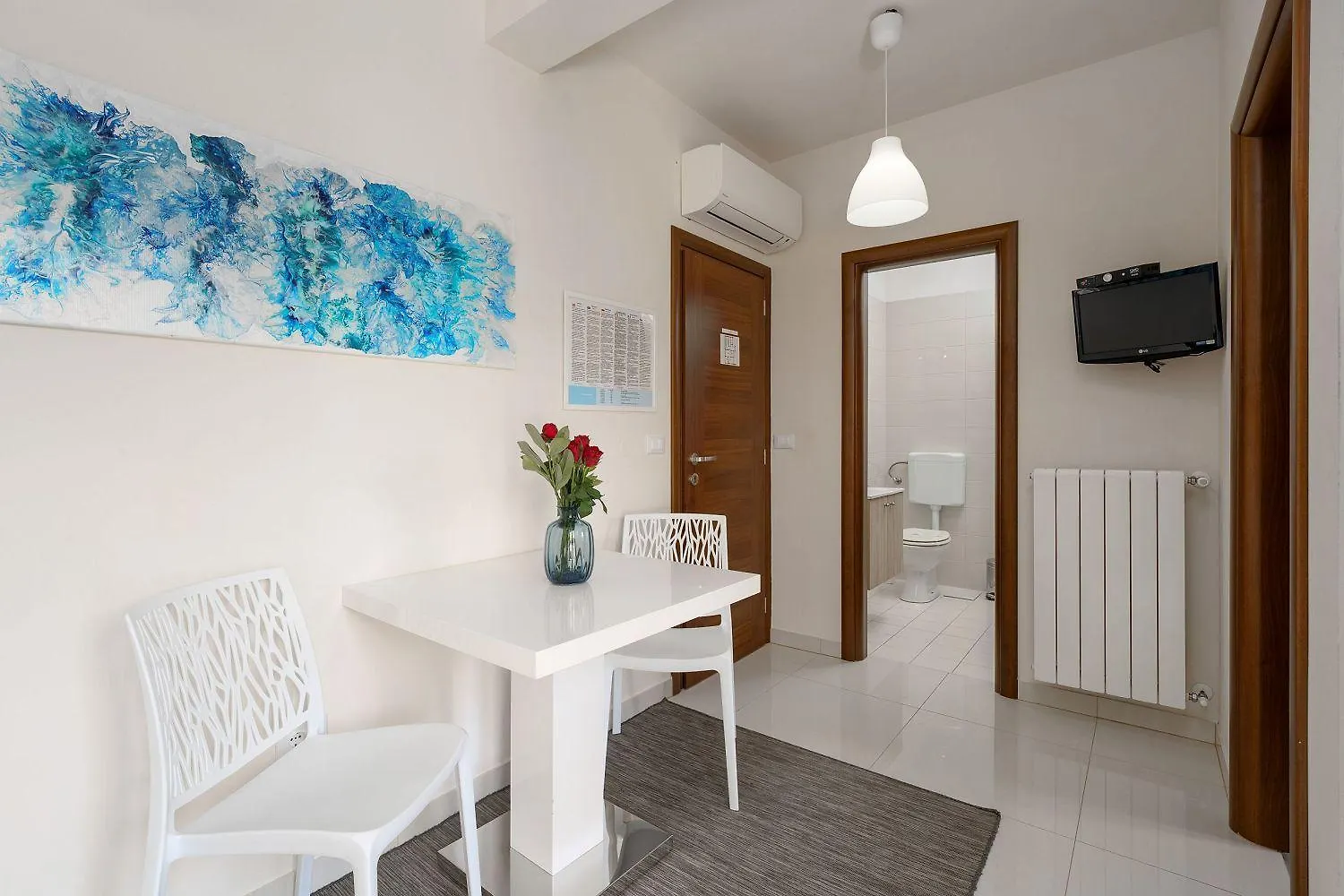 Extravagantes Apartment Nur 100 Meter Zum Strand Mit Salzwasserpool Und Jacuzzi Funtana